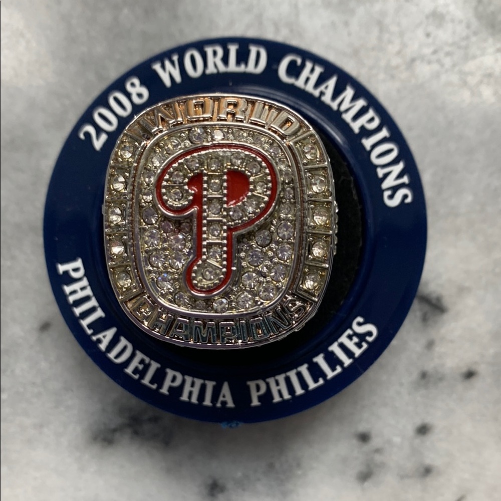 Philadelphia Phillies World Champions Replica Ring in box